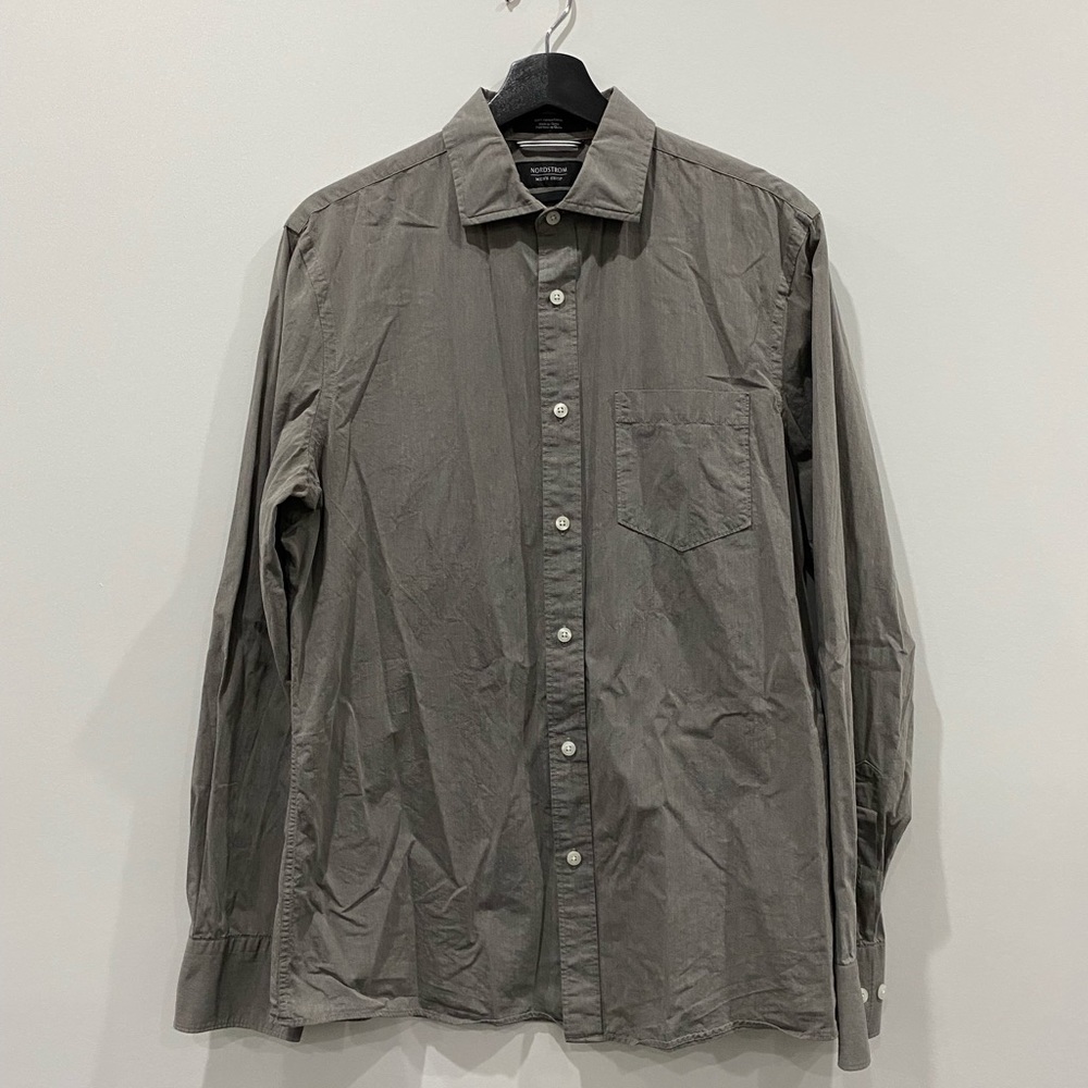 Nordstrom Men’s Trim Fit Gray Dress Shirt.